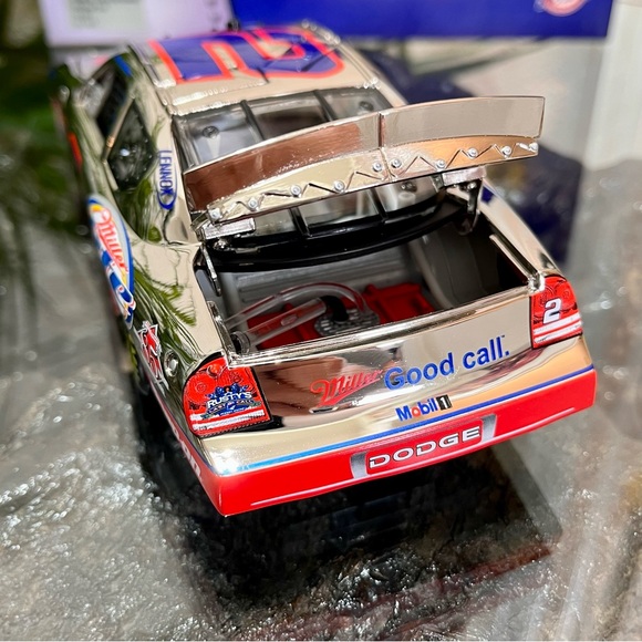 NASCAR Rusty Wallace #2 Snap-On 85th Anniv. 2005 Dodge Charger Color Chrome Ed. - Picture 9 of 13